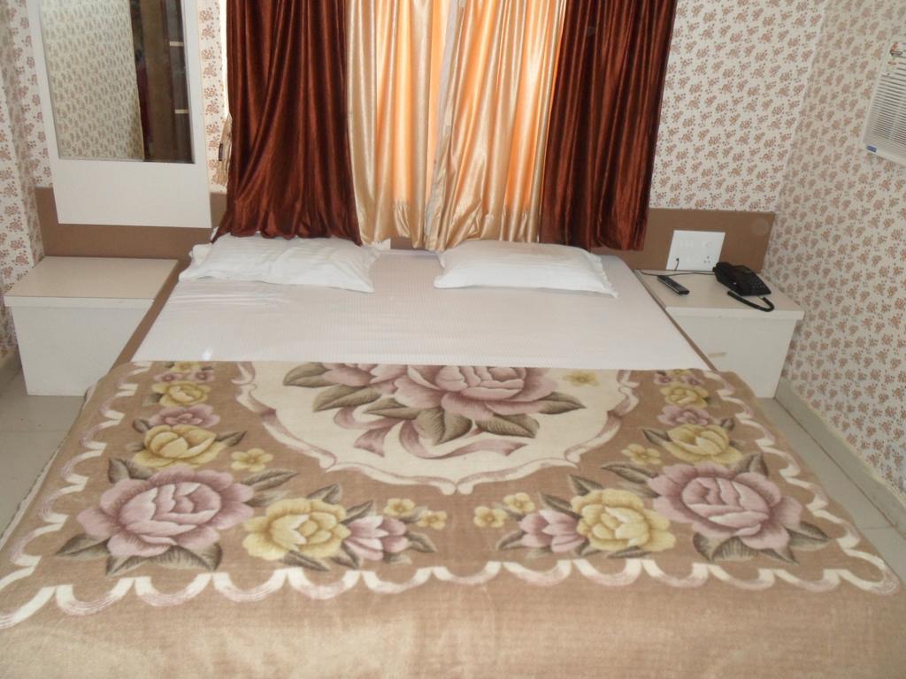 Hotel Raj Palace Dwārka Dış mekan fotoğraf