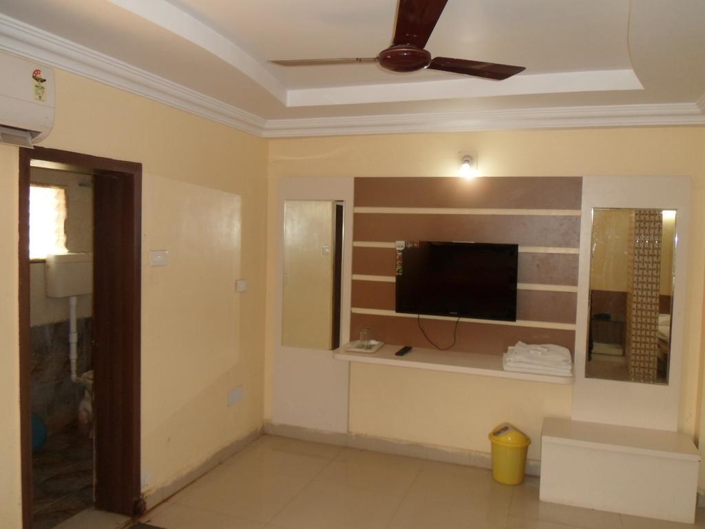 Hotel Raj Palace Dwārka Oda fotoğraf